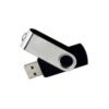 pendrive emborrachado preto com detalhes em prateado